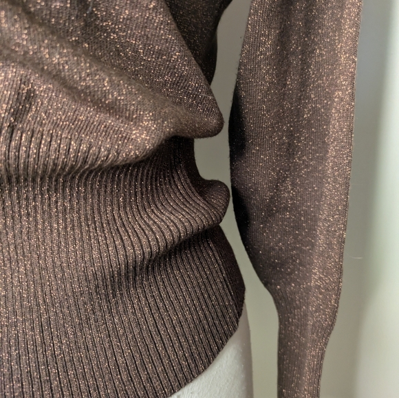 Mantles Ribbed Copper Metallic Turtleneck Sweater Size Small - Picture 4 of 7